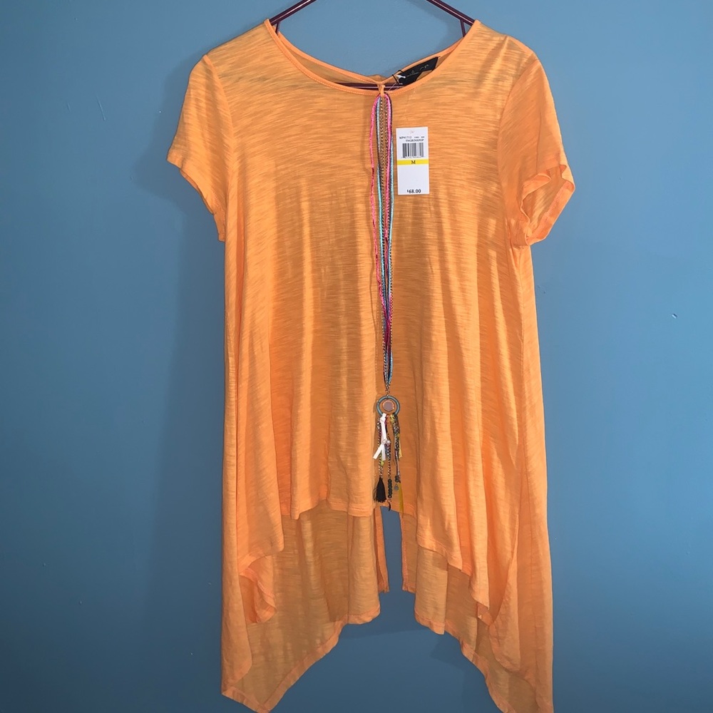 Women’s Tangerine top with necklace
